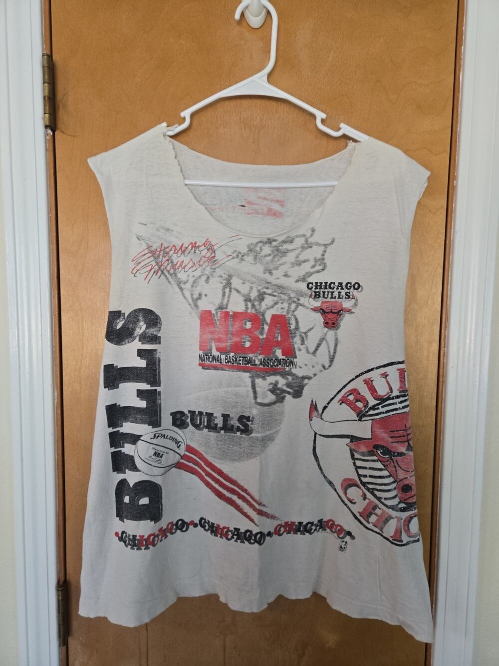 Vintage Chicago Bulls Shirt Size XL White Aerial Assault Salem Sportswear 90s